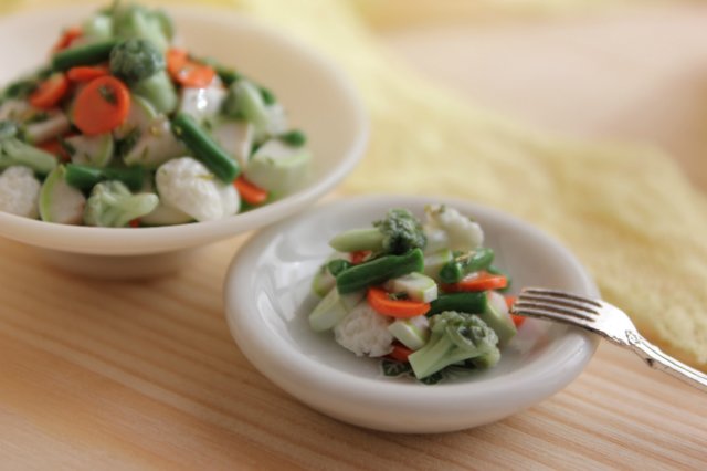 Кукольная еда из "Фимо" — Аксессуары для кукол своими руками: идеи