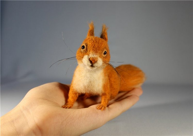 Белочка, которая верила в чудеса. Валяние из шерсти (фото 6)