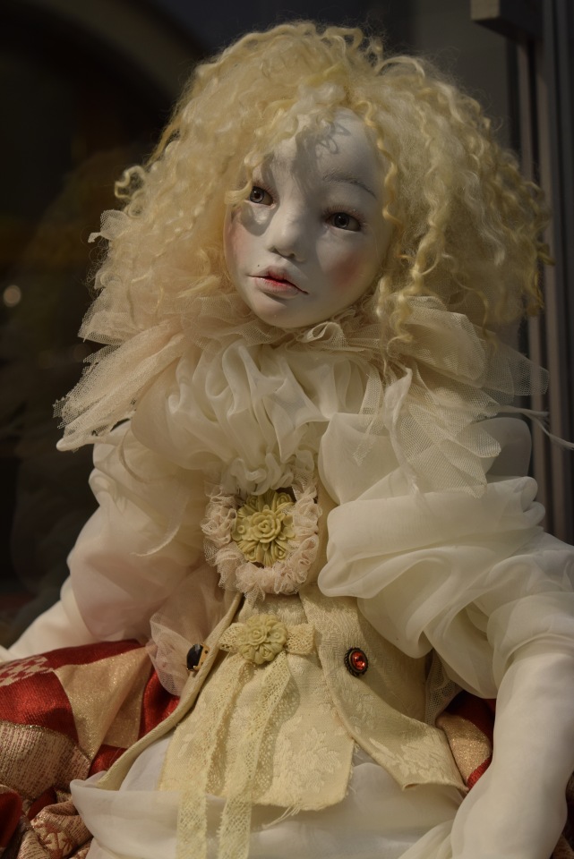 VII Московская международная выставка "Искусство Куклы". Портреты кукольной души или незримый диалог