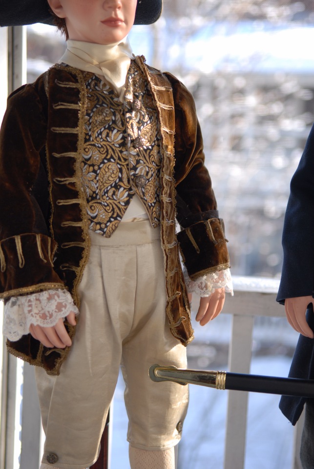 Два офицера и девушка, или поздравляю вас с Праздником Любви