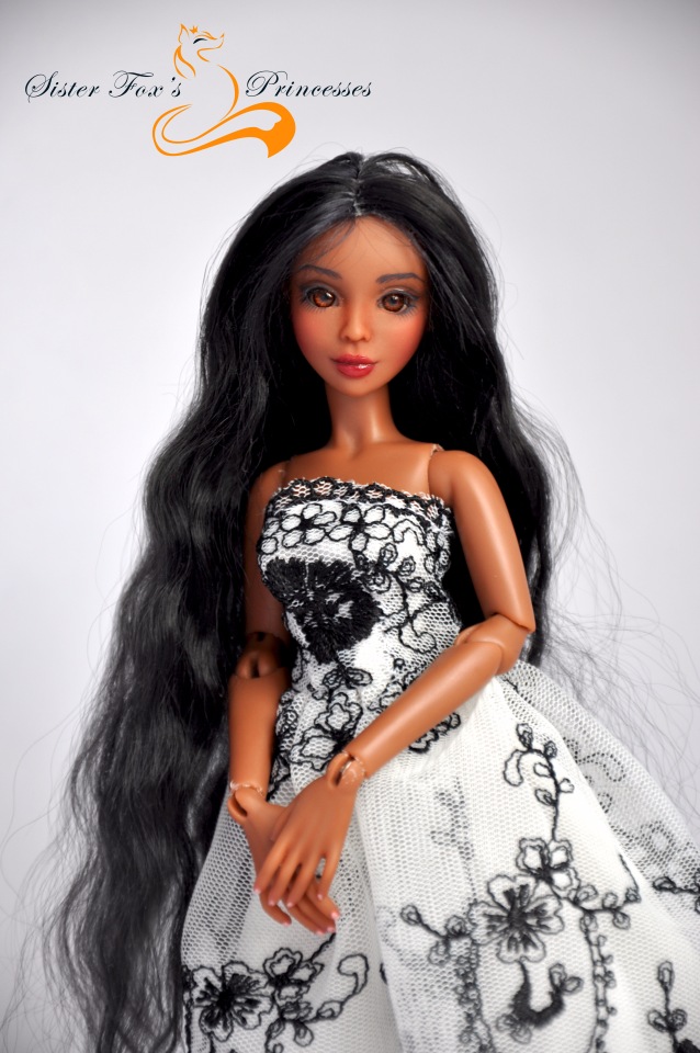 Девочки в кружевных платьях. Шарнирные куклы SisterFox | Бэйбики Девочки в кружевных платьях. Шарнирные куклы SisterFox