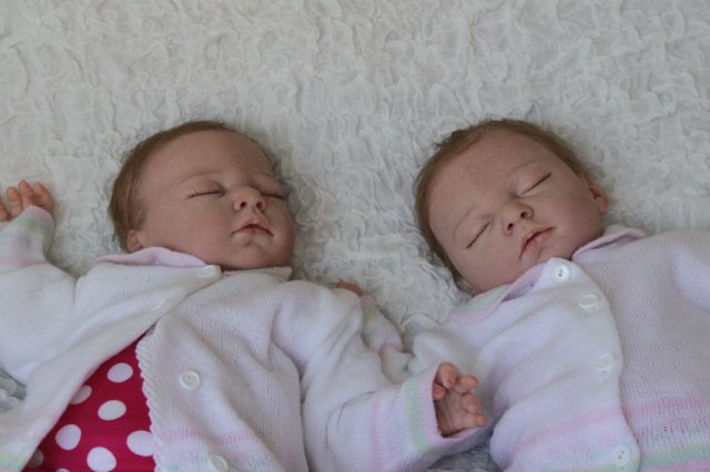 Одинаковые дочки... Куколки реборн Виктории Вишни