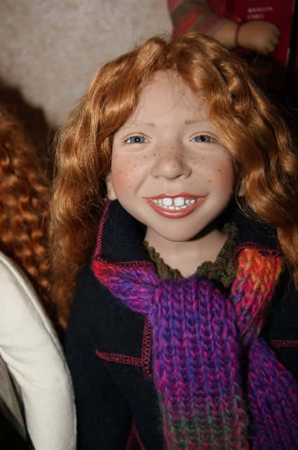 Кто стучится в дверь ко мне с толстой сумкой на ремне