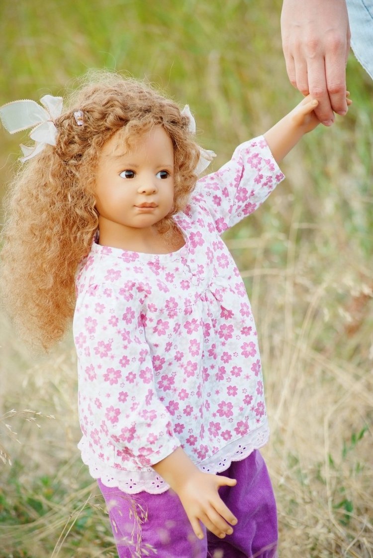 Антония на прогулке