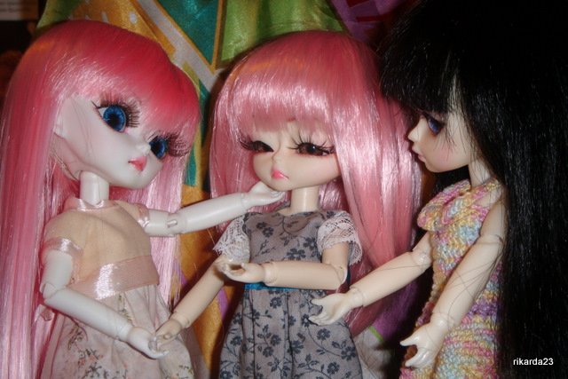 Худжики - подружки