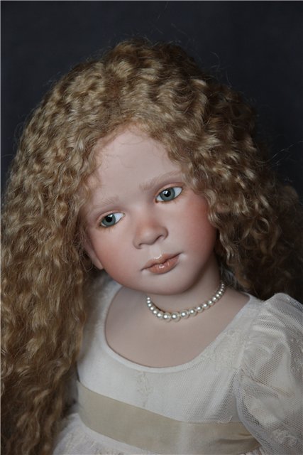 Лилу (Lilou), Рут Триффайзен (Ruth Treffeisen)