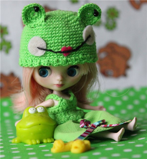 Миниатюра в одежде для кукол (фото 9)