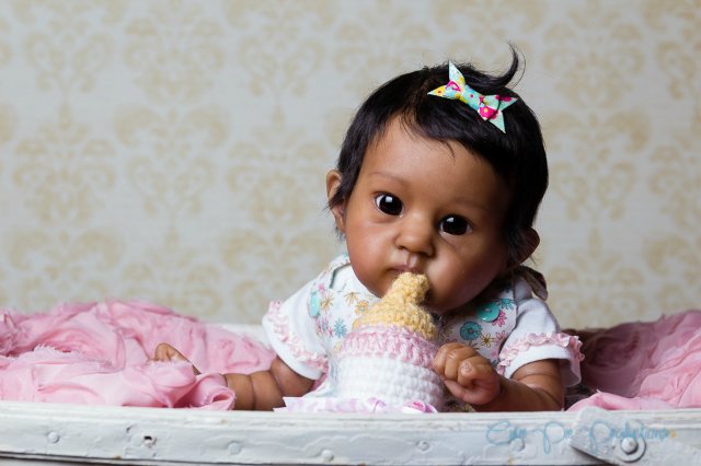 Этническая крошечка реборн, прототип PIXIE скульптора Bonnie Brown