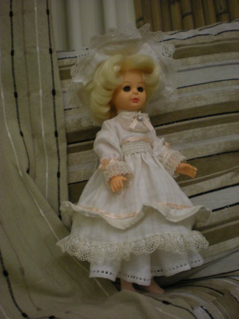 Не антикварное платье для не антикварной куклы