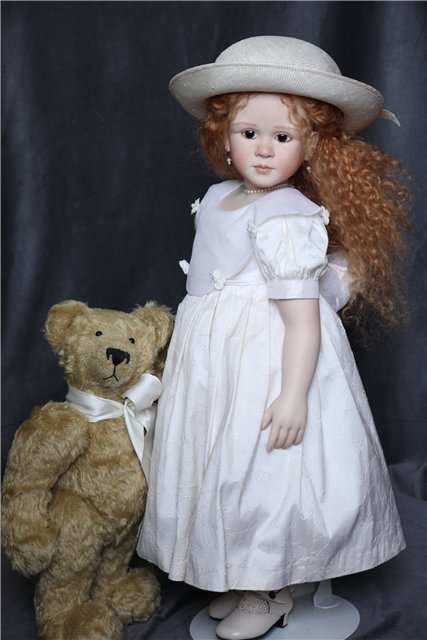 Фарфоровая девочка Фи (Fee) и её мишка Фернандо. Рут Триффайзен (Ruth Treffeisen) (фото 4)