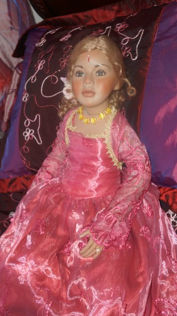 Петронелла от Christine Orange и Принцесса Востока от Thomas Baecker