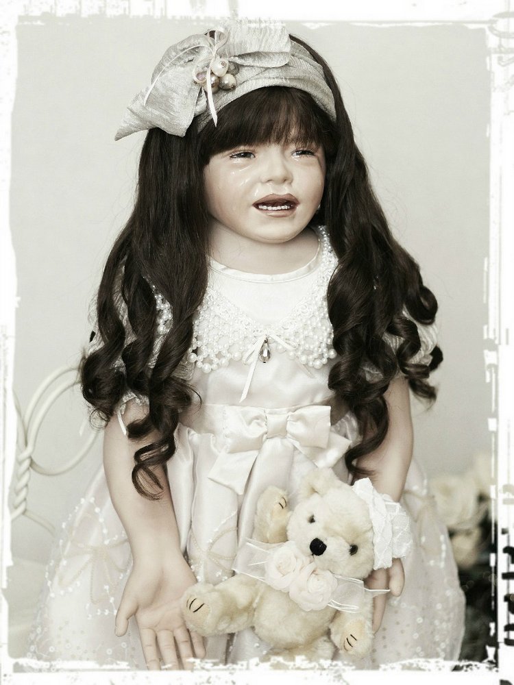 Девочка, которая все время плачет или авторская кукла Сюзан Липл (Susan Lippl)