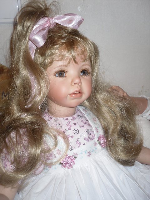 Дженифер. Коллекционная фарфоровая кукла