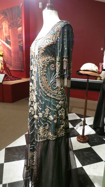 Как за неприметным фасадом может скрыватся просто удивительный Клондайк!!! Или "Это я удачно зашел!!!!!"