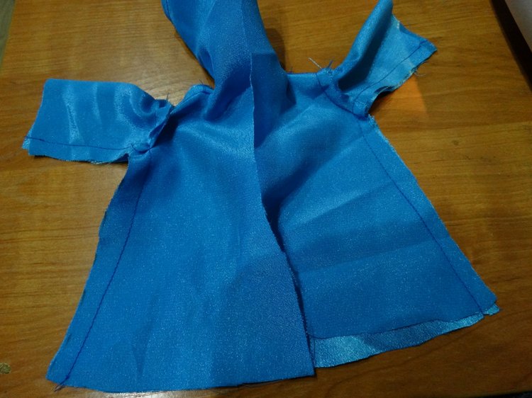 Одеваем Паолку. Мастер класс по пошиву двухстороннего плаща (фото 9)