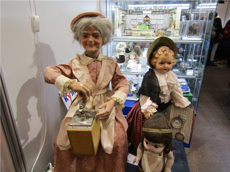 Музей Истории Игрушки. Выставка в "Гостином дворе" 16-18 декабря 2016. Винтаж и антиквариат. Фотообзор (фото 2)