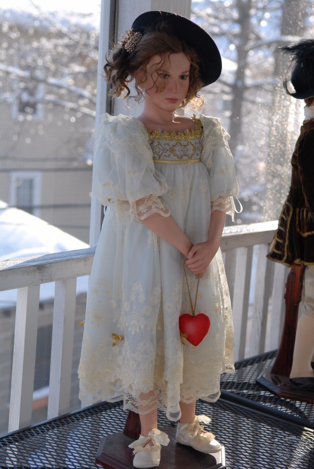 Два офицера и девушка, или поздравляю вас с Праздником Любви