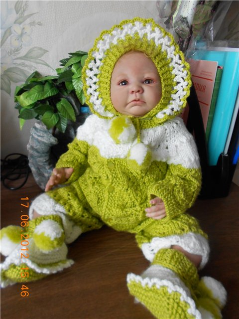 Моя новая вязалочка для малышки реборн (фото 5)