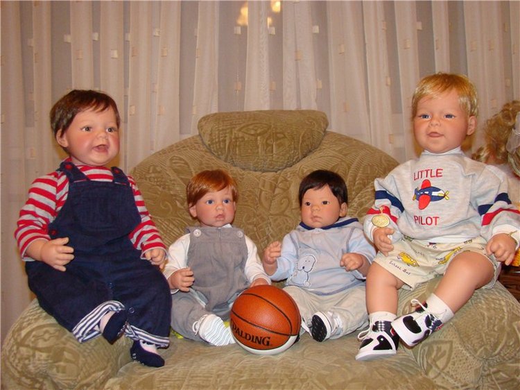 Как быстро деточки взрослеют - коллекционные куклы-мальчики от Ли Миддлтон (фото 10)