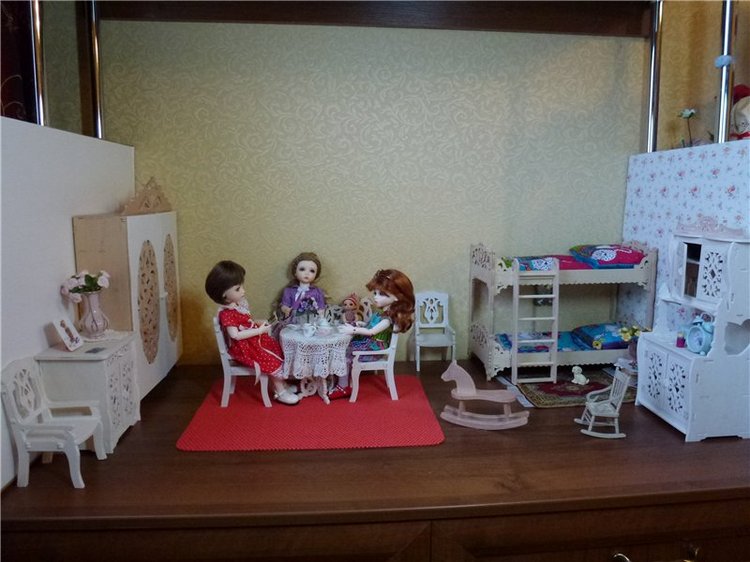 Новоселье. Кукольная мебель
