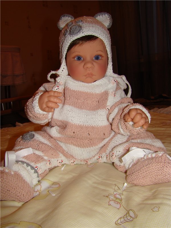 Вязалочки для Булочки. Peek-a-Boo от Ли Миддлтон