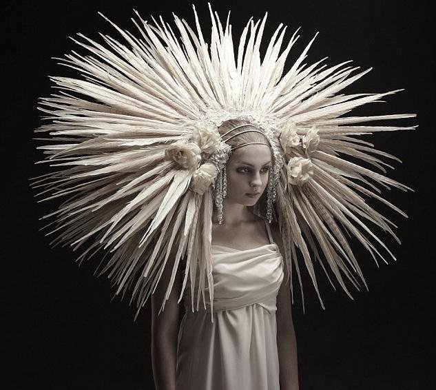 Перья. Скандальный дизайнер Джесс Итон (JessEaton) или искусство бывает разным (фото 2)