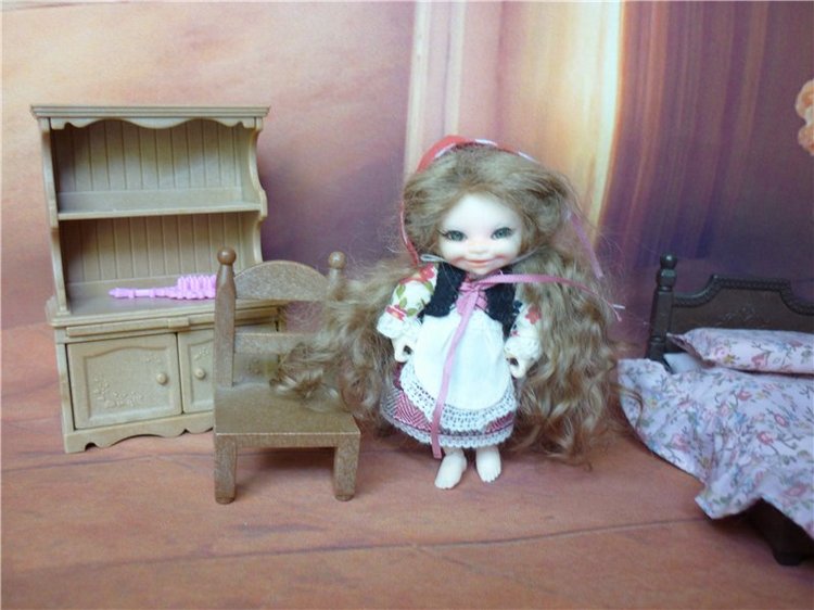 Красная Шапочка на ладошке - микро-костюм для Вареньки ( SoSo realpuki Fairyland)