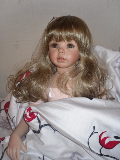 Дженифер. Коллекционная фарфоровая кукла