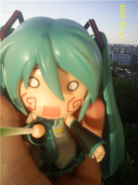 Hatsune Miku Vocaloid - (коллекционная куколка Мику Хатсунэ)