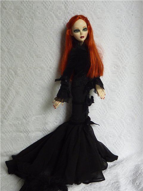 Прекрасная Евангелина Ужасная (Evangeline Ghastly) от Роберта Тоннера (Robert Tonner)