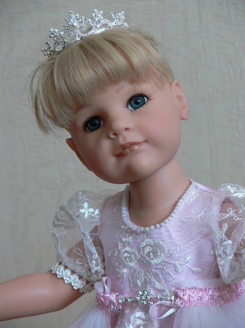 Утро у модниц. Одежда для кукол Gotz своими руками