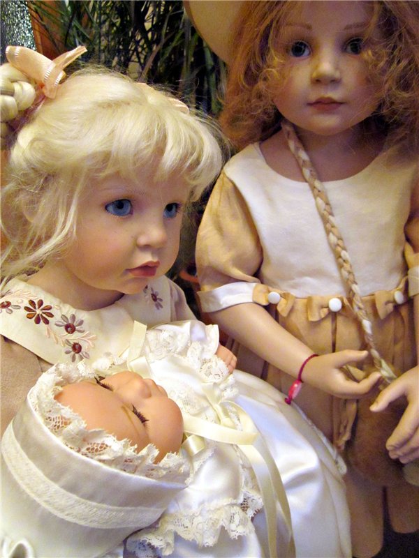 Лесли, Джой, Холли и Пиа из коллекции "Шесть сестёр" от Hildegard Gunzel для Gotz (2002г.) (фото 2)