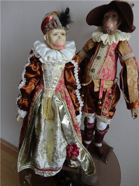 А может это снится мне?! Обезьяны-куклы в викторианских нарядах (фото 5)