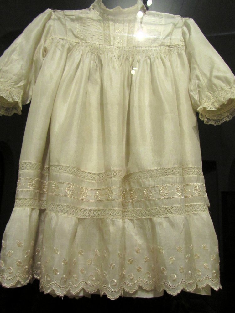 «Мода по-взрослому. Истории из кукольного гардероба» - выставка в Музее-заповеднике «Царицыно» - продолжение - детали. Часть