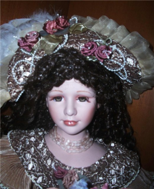 Продолжаю рассказ о моей коллекции: на этот раз фарфор в шкафу (фото 7)