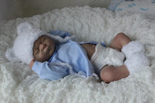 Спящий малышок Жульенчик. Куколка реборн Вишни Виктории