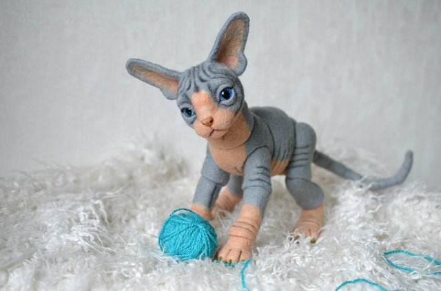 Сфинксенок. Игрушка валянием из шерсти своими руками