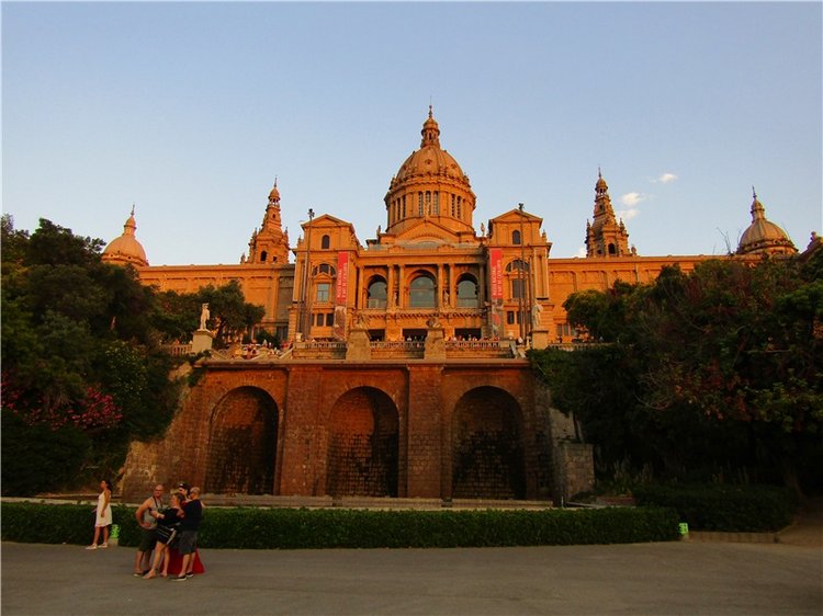 На вершине горы Монжуик в Барселоне