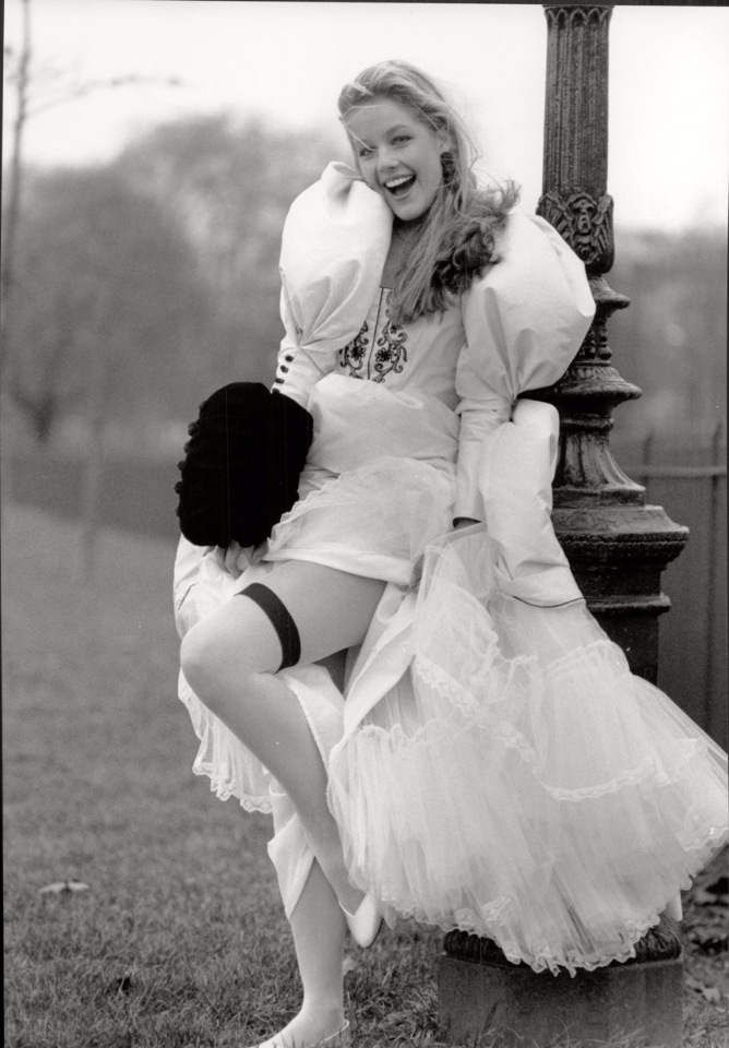 Продолжение... Как менялась мода на свадебные платья