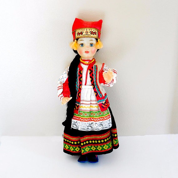 Фабрика 8 марта и серия "Куклы в старинных костюмах русских губерний"