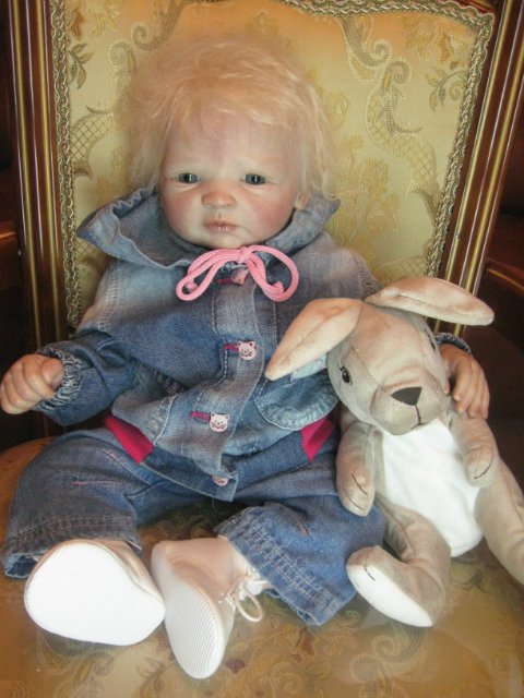 Мои малышки и их красивые няньки