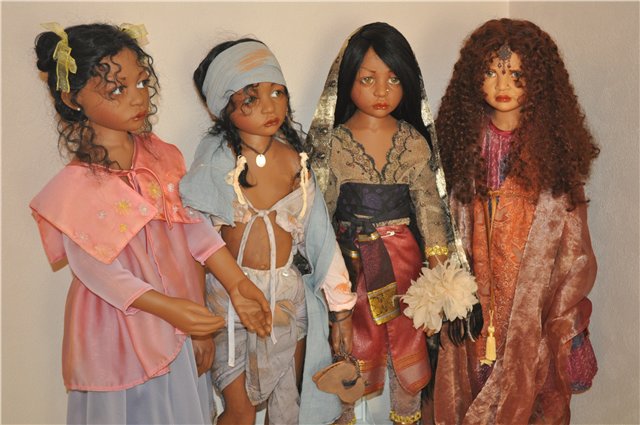 Короле́вский гамби́т. Куклы Philip Heath