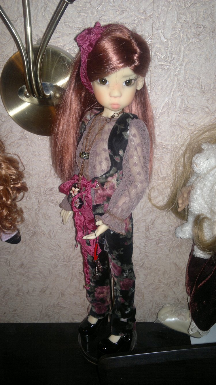 Очаровательная и задумчивая Микаэлла. Miki fair от Kaye Wiggs