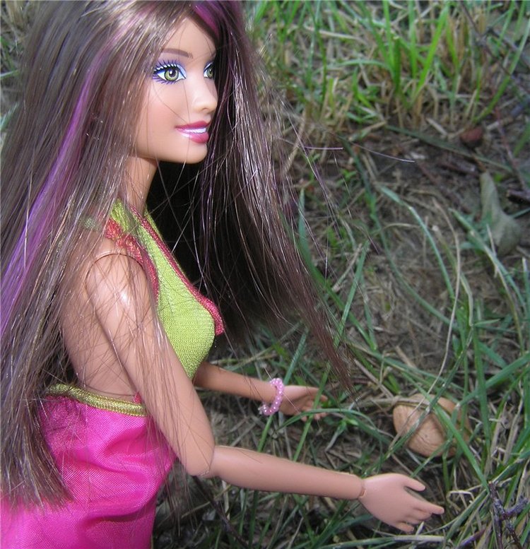 Летняя прогулка Анжелики ( Кукла Barbie Fashionistas от Mattel) (фото 4)