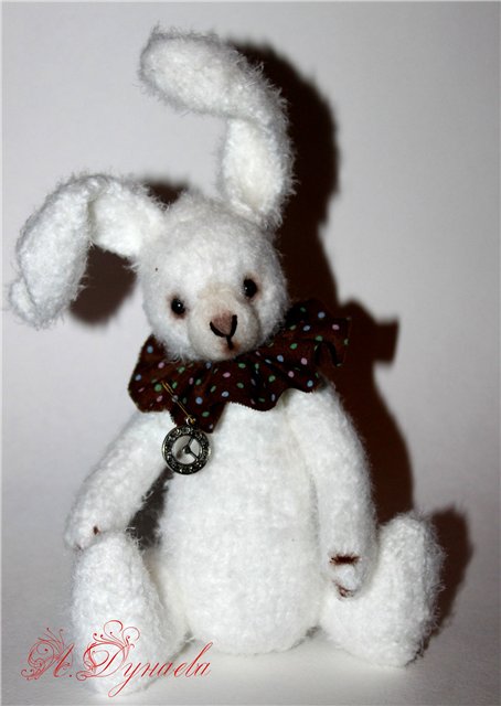 Братец Кролик - игрушка вязанная крючком