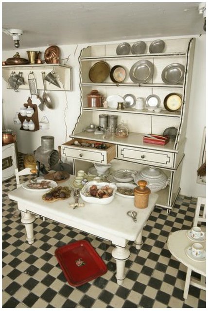 Старинный домик для дочки - самое начало XX века