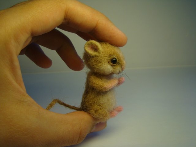 Кошки-мышки. Игрушки валянием из шерсти (фото 2)