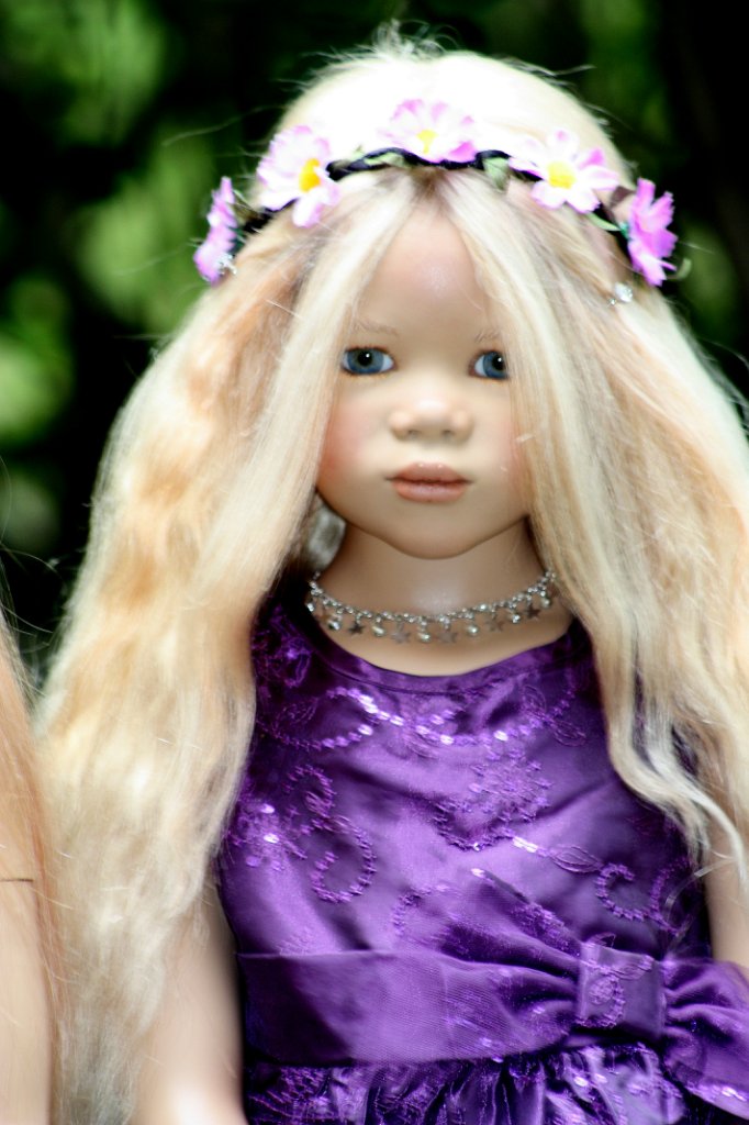 Солнечный денек в саду. Часть вторая - три подружки