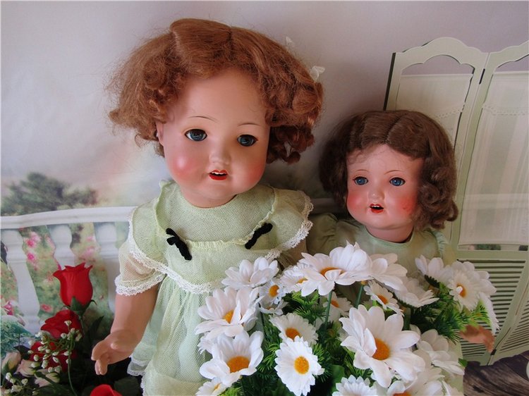 Две куклы Sonnenberg - две сестры. Этюд в салатовых тонах (фото 2)