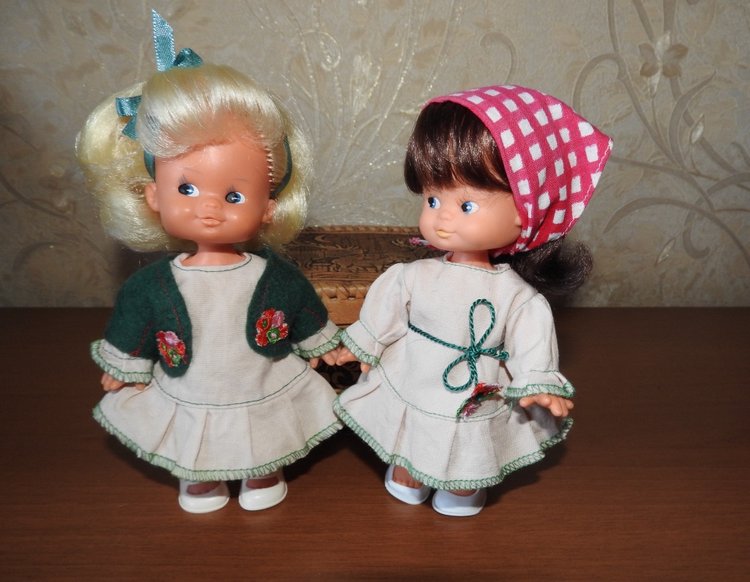 Заманчивое увлечение. Маленькие куколки ГДР - косолапки, 17 см, кто они